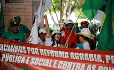 Abril Vermelho tem concentração na Ufal