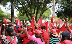 Abril Vermelho tem concentração na Ufal