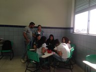 Alunos_da_Ufal_auxiliam_estudantes_do_Ifal_na_aprendizagem_de_Geografia._Foto_Arquivo_Pessoal_2.JPG.jpg