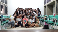 Monitores e voluntáriosextencionistas do Projeto Rede Mãos Dadas em atividades de capacitação