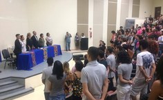 Abertura da aula inaugural com hino nacional