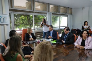 Reunião apresenta demandas do HU ao presidente da Ebserh