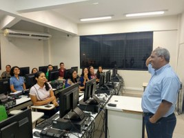 Alunos de Contabilidade promovem oficinas sobre controle financeiro