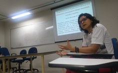 Pró-reitora de Extensão na reunião sobre o Fórum Popular