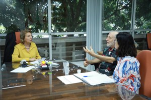 Reitora discute reativar Banco de Dados de Pessoas Desaparecidas