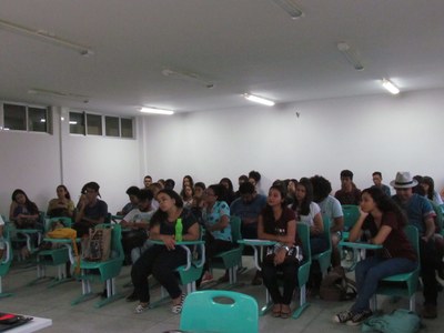 Comunidade universitária prestigia Tela Indígena (Foto - Laís de Carvalho)