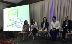 Ao centro, professor Arua Lima, assessor de intercâmbio internacional  da Ufal