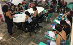 Oficina de Amigurumi do projeto Meros do Brasil. Foto: Tiago Albuquerque