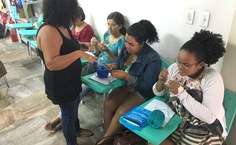 Oficina de Amigurumi do projeto Meros do Brasil. Foto: Tiago Albuquerque