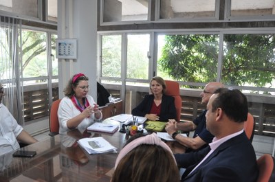 Durante a reunião foram discutidas a construção de uma nova UDA, a compra de equipamentos para o HU, incentivo a mulheres nas ciências exatas e autismo. Fotos: Olívio Candido | nothing