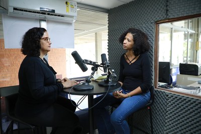 Professora Lígia Ferreira em entrevista ao programa Ufal e Sociedade. Foto: Renner Boldrino