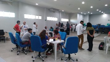 Comissão eleitoral começa apuração dos votos para reitor