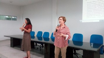 Palestra aborda ensino de português para pessoas surdas