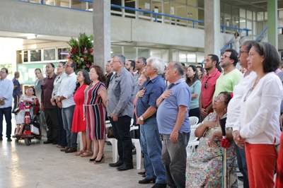 Ex-reitores, professores, técnicos e estudantes da instituição prestigiaram a transmissão de cargo ao novo reitor da Ufal (Foto: Blenda Machado)