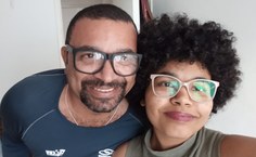 Cyrneildo Barbosa (pai) e Júlia Goes relatam a experiência de fazer parte dos 59 anos da Ufal