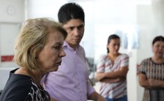 Reitora Valéria Correia confere andamento das obras.