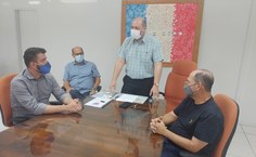 Tonholo dá as boas-vindas a Arnóbio Cavalcanti Filho e agradece a amizade e o comprometimento de Renato Miranda