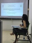 Pesquisadora durante defesa da dissertação no mestrado da Fanut