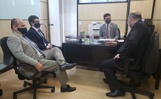 Acompanhado do assessor especial Ineh Alarcão, Tonholo se reuniu com conversou com o diretor da Sesu, Eduardo Salgado, e com o secretário adjunto do MEC, Tomás Dias