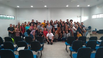 Estudantes participam de aperfeiçoamento na Língua Brasileira de Sinais
