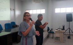 Edineide Silva e intérprete Maykew Douglas