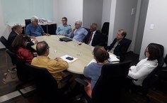 Reunião do secretário de Saúde de Maceió, José Thomaz Nonô, com gestores da Ufal e do HU