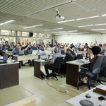 Reitor Josealdo Tonholo empossa pró-reitores  no Conselho Universitário