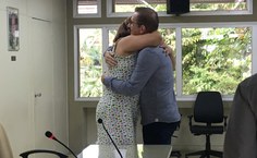 Vice-reitora cumprimenta novo diretor do Campus Arapiraca, professor Arnaldo Tenório