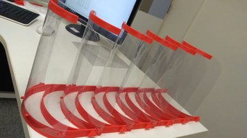 Ufal ganha reforço na produção de protetores faciais com mais impressoras 3D