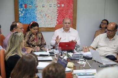 Reitor Josealdo Tonholo faz reunião de emergência e cria comissão de gerenciamento do novo Coronavírus (Fotos Renner Boldrino)