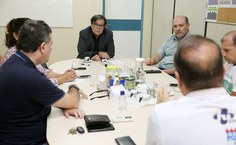 Reunião de Tutmés Airan com a direção do HU, o reitor Josealdo Tonholo e a vice-reitora Eliane Cavalcanti