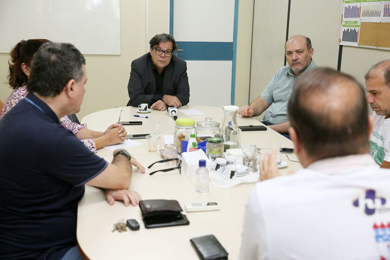Reunião de Tutmés Airan com a direção do HU, o reitor Josealdo Tonholo e a vice-reitora Eliane Cavalcanti