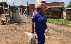 Equipes da Nutrição realizam entrega de doações em comunidades