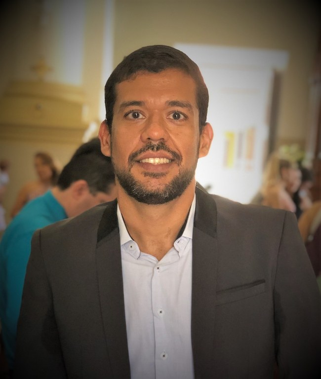 Professor e integrante do Geca, Fernando Sá Cavalcanti, que também é vice-diretor da FAU, desenvolveu o aplicativo