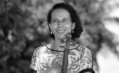 Professora Aline Lima, da UFPE