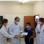 Hospital Universitário inicia vacinação de funcionários contra covid-19