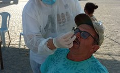 Testagem da população (Foto Rose Ferreira)