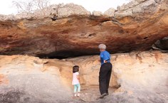 Visita aos sitíos arqueológicos com pinturas rupestres