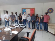 Representantes do ICF com o reitor Josealdo Tonholo