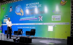 Emerson Soares, coordenador das Expedições Científicas, em palestra no palco principal do evento. Foto: Wesley Carlos - MCTI