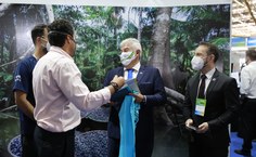 Ministro recebeu camisa e livro das Expedições Científicas