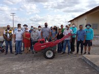 Entrega de microtrator e implementos à Cooperativa dos Produtores de Mel, Insumos e Produtos da Agricultura Familiar, em Piranhas. Foto: Rose Ferreira
