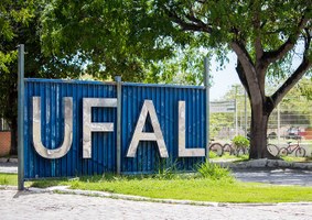 Deputado sai em defesa da Ufal e cobra do governo federal repasses financeiros