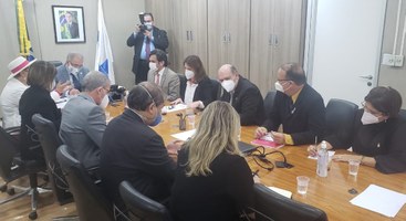 Ministro Queiroga vai enviar equipe para conhecer estrutura física do HU