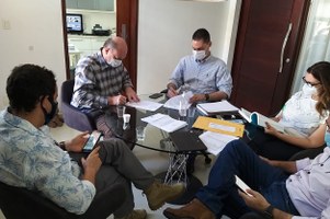 Reitor firma cooperação com Codevasf para viabilizar parceria em projetos