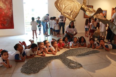 Visitação de grupo escolar CMEI na mostra de longa duração do acervo da Pinacoteca (Fotos Pinacoteca)