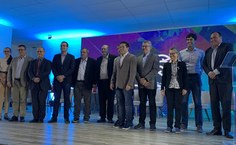 Mesa de honra que compôs a abertura do evento