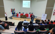 Reitor na palestra de abertura