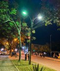 Rua principal do campus já com nova iluminação