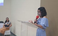 Geiza Correia fez um relato emocionante sobre sua trajetória no Paespe como aluna, passando pela graduação e mestrado na Ufal e como foi incentivada e acolhida pelo professor Roberaldo